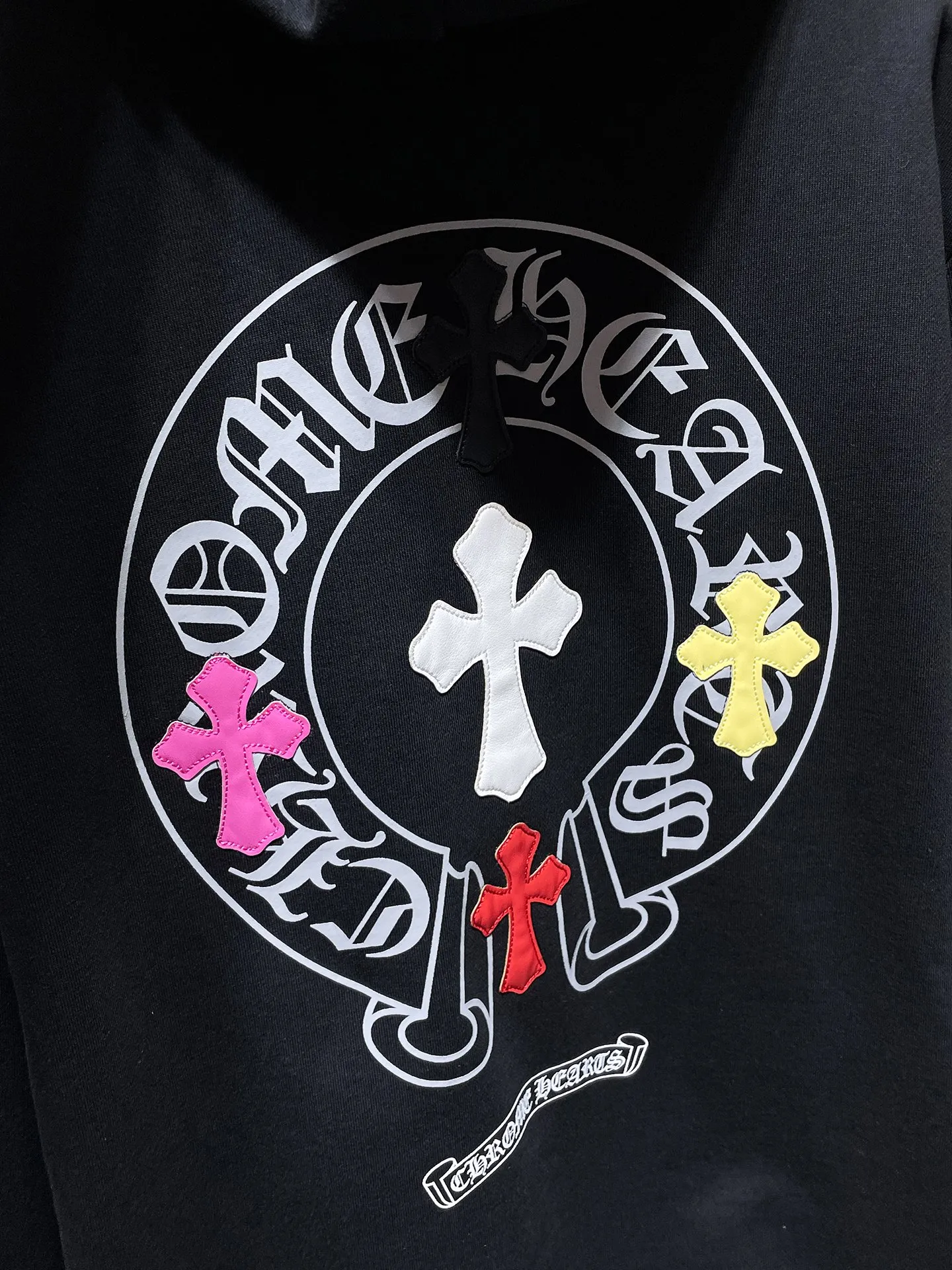 P250 Chrome Hearts Autumn and Winter 2025 Counter Synchronization Chrome Colorful Cross Piece Leather Sanskrit Horseshoe Hooded Sweatshirt Improved Customized Version 1:1 High Weight High Quality Fabric Recommended Color: White Black Size: S, M, L, XL